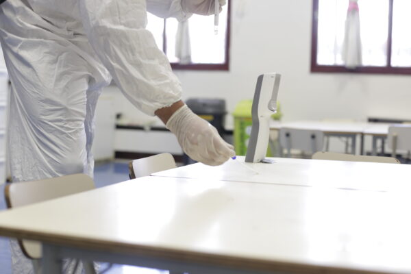 desinfección profesional en centros educativos