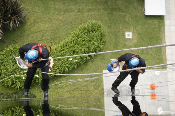 limpieza de vidrios en altura