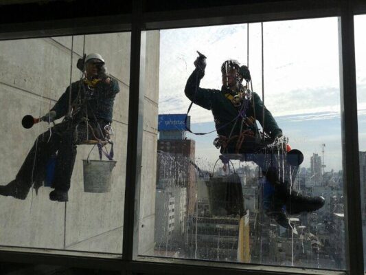 limpieza de vidrios en altura